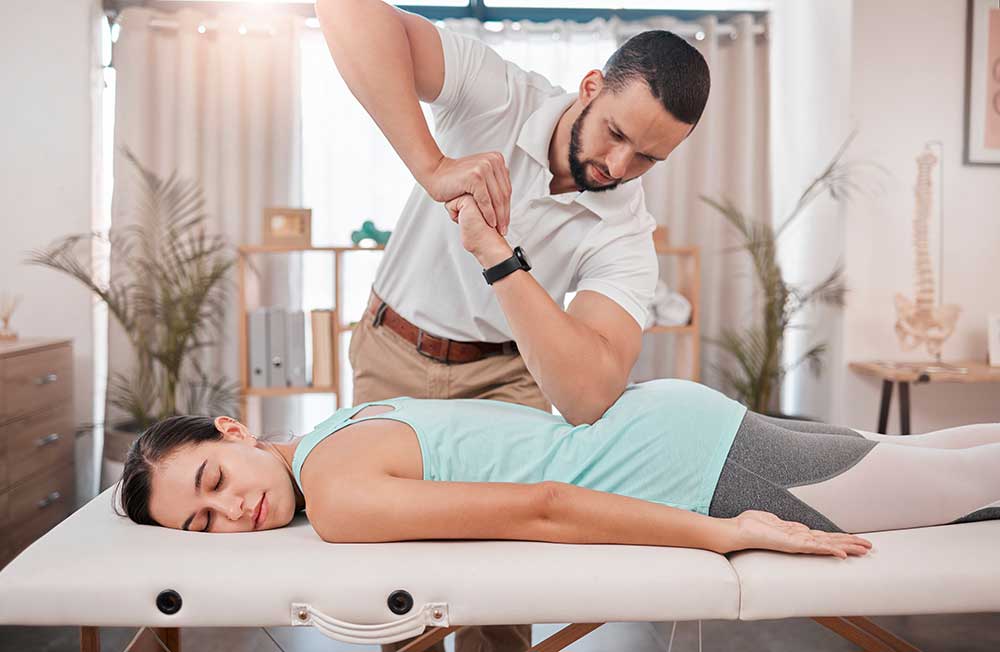 Tips for Spinal Adjustment at a Chiropractic Clinic