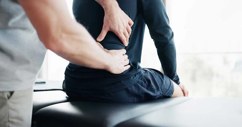 7 Key Differences Between a Physiotherapist and a Chiropractor