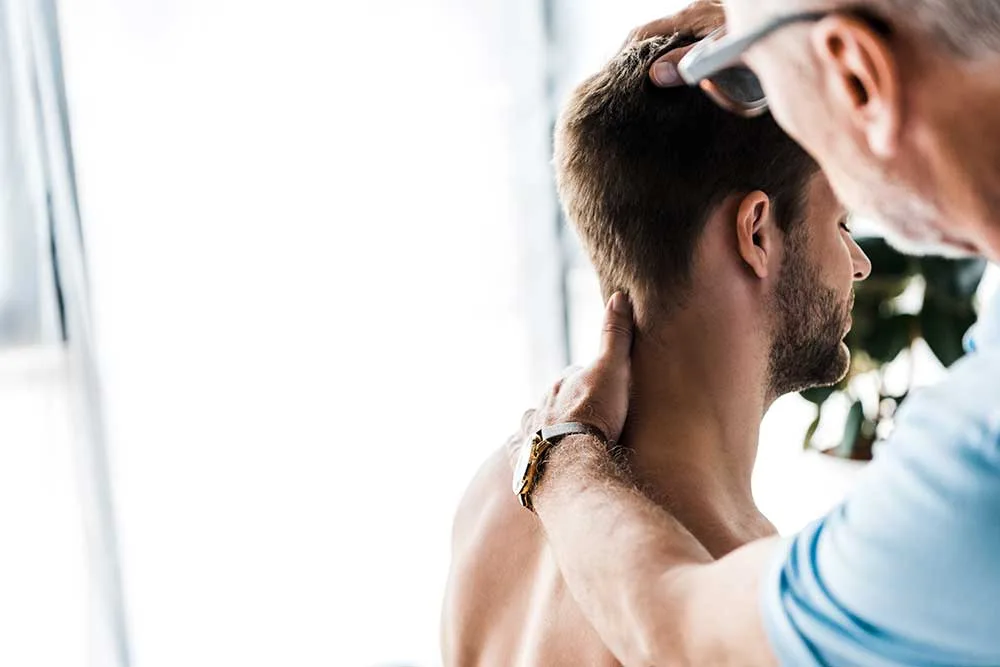 Should You Go to a Chiropractor or Physiotherapist? Top 3 Insights